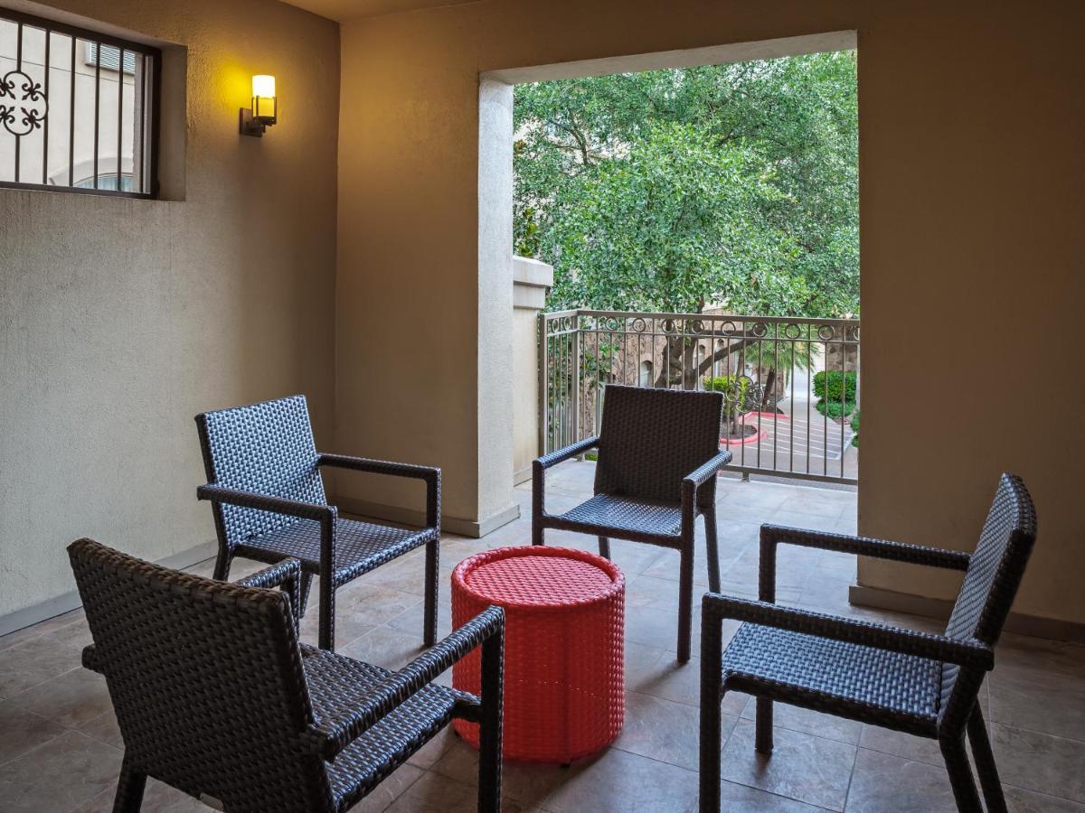 Hotel Indigo San Antonio Riverwalk By Ihg Екстер'єр фото
