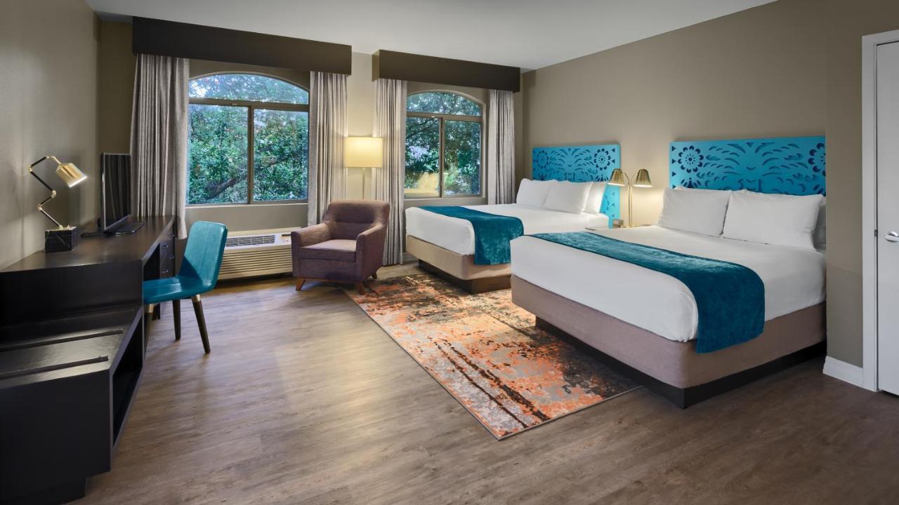 Hotel Indigo San Antonio Riverwalk By Ihg Екстер'єр фото