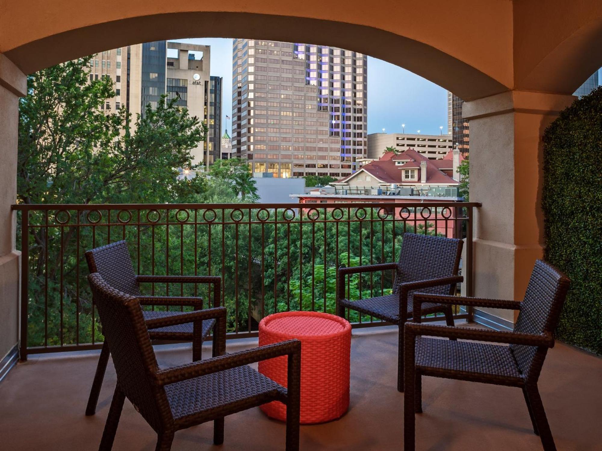 Hotel Indigo San Antonio Riverwalk By Ihg Екстер'єр фото